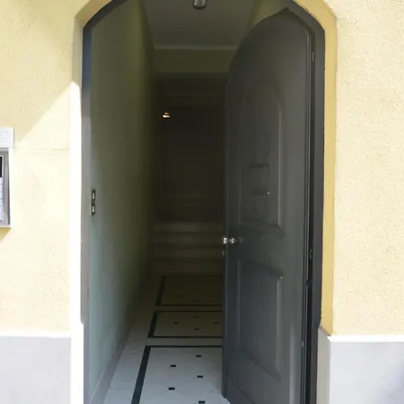 Apartamento Quarenghi 32 *