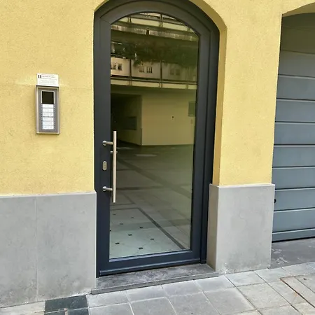 Quarenghi 32 Appartement